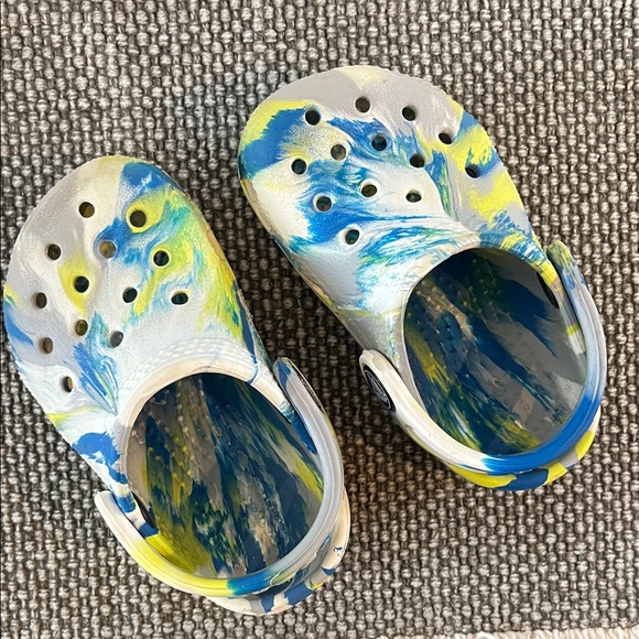 Baby Crocs - Picture 3 of 6